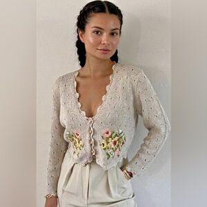 SUSAN BRISTOL Vintage 90s Oatmeal Hand-embroidered Crop Scallop Cardigan NWT Med